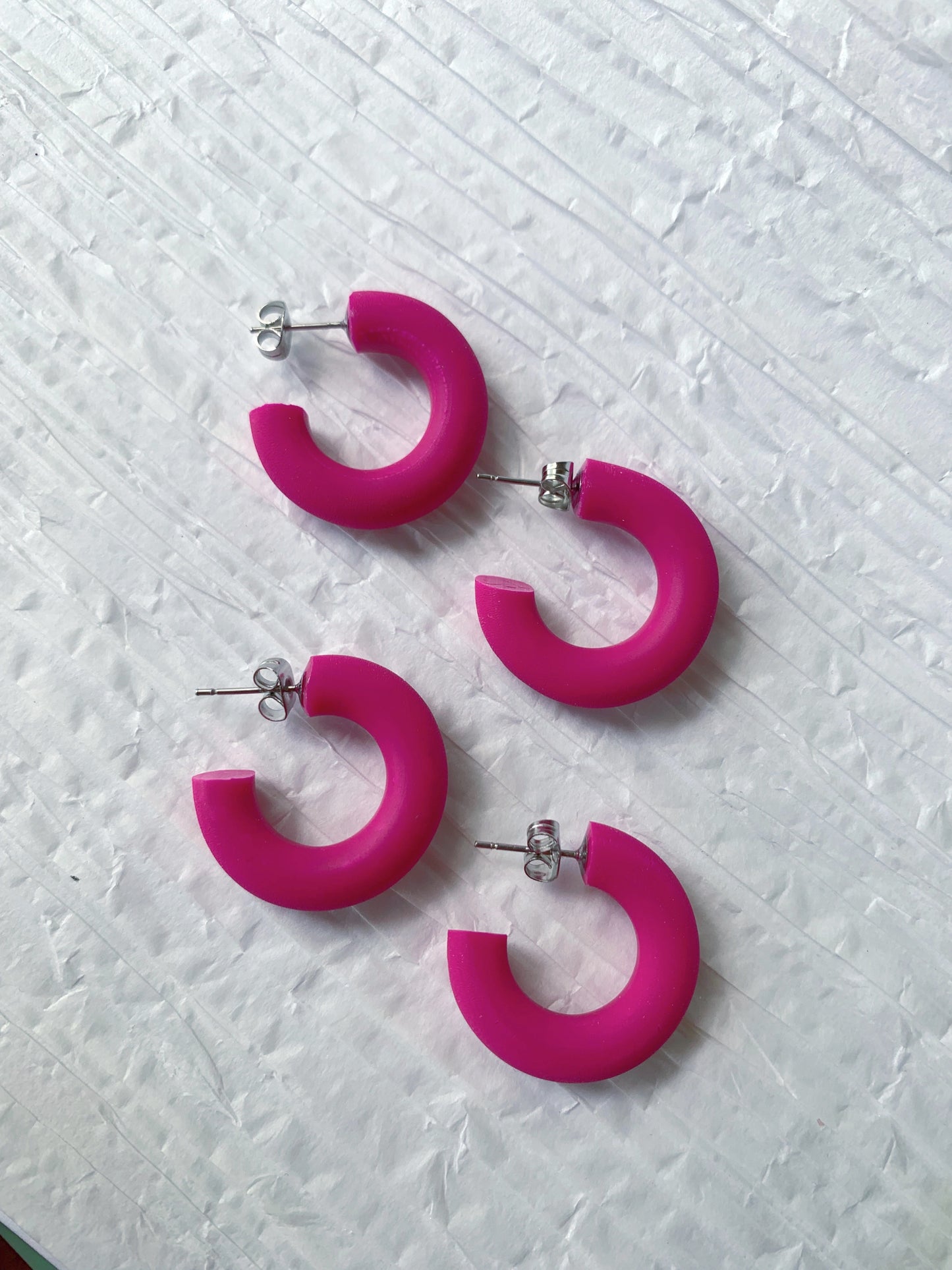 Mini Hoop: Hot Pink