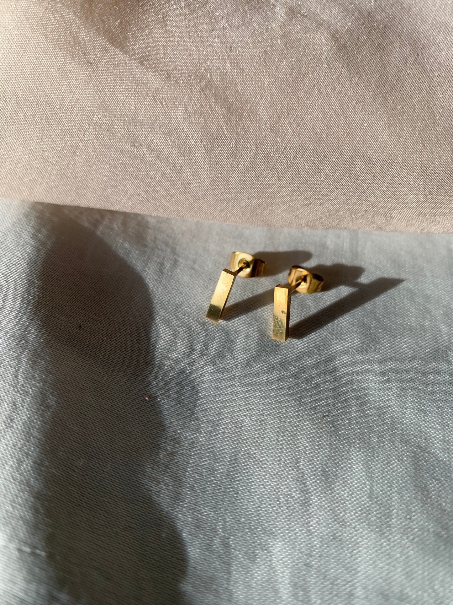 Mini Bar Studs