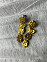 Load image into Gallery viewer, Hammer Gold Polymer Clay Earring
